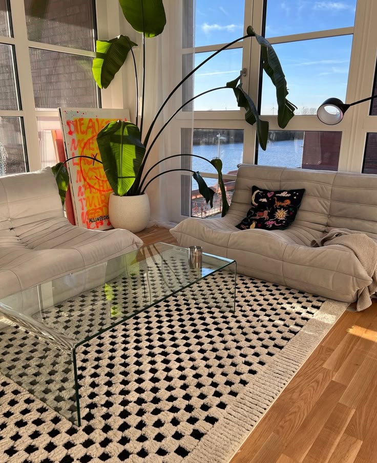 Glass Coffee Table / ガラスコーヒーテーブル