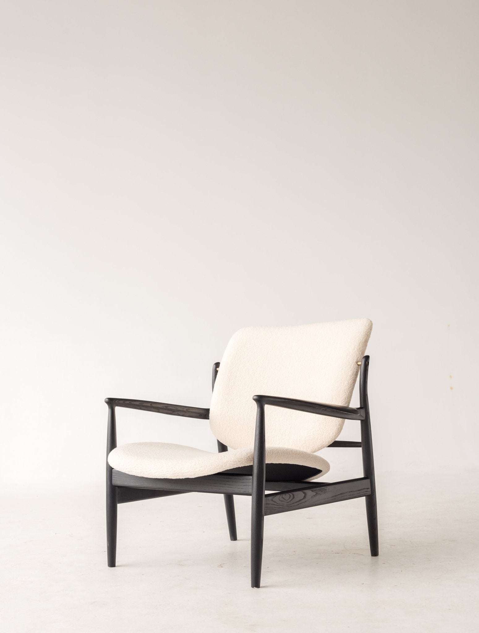 Curve Design Fabric Chair / カーブデザインファブリックチェア - YOLO