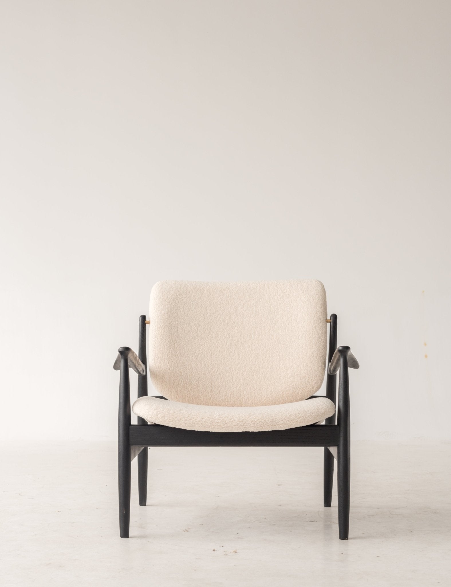 Curve Design Fabric Chair / カーブデザインファブリックチェア - YOLO