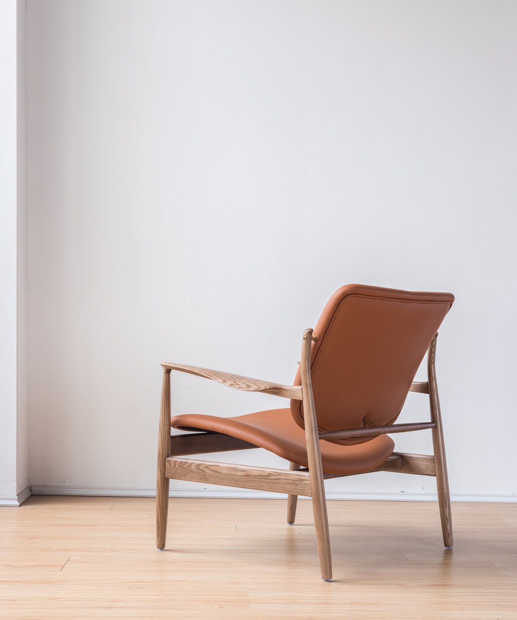 Curve design Leather Chair / カーブデザインレザーチェア - YOLO