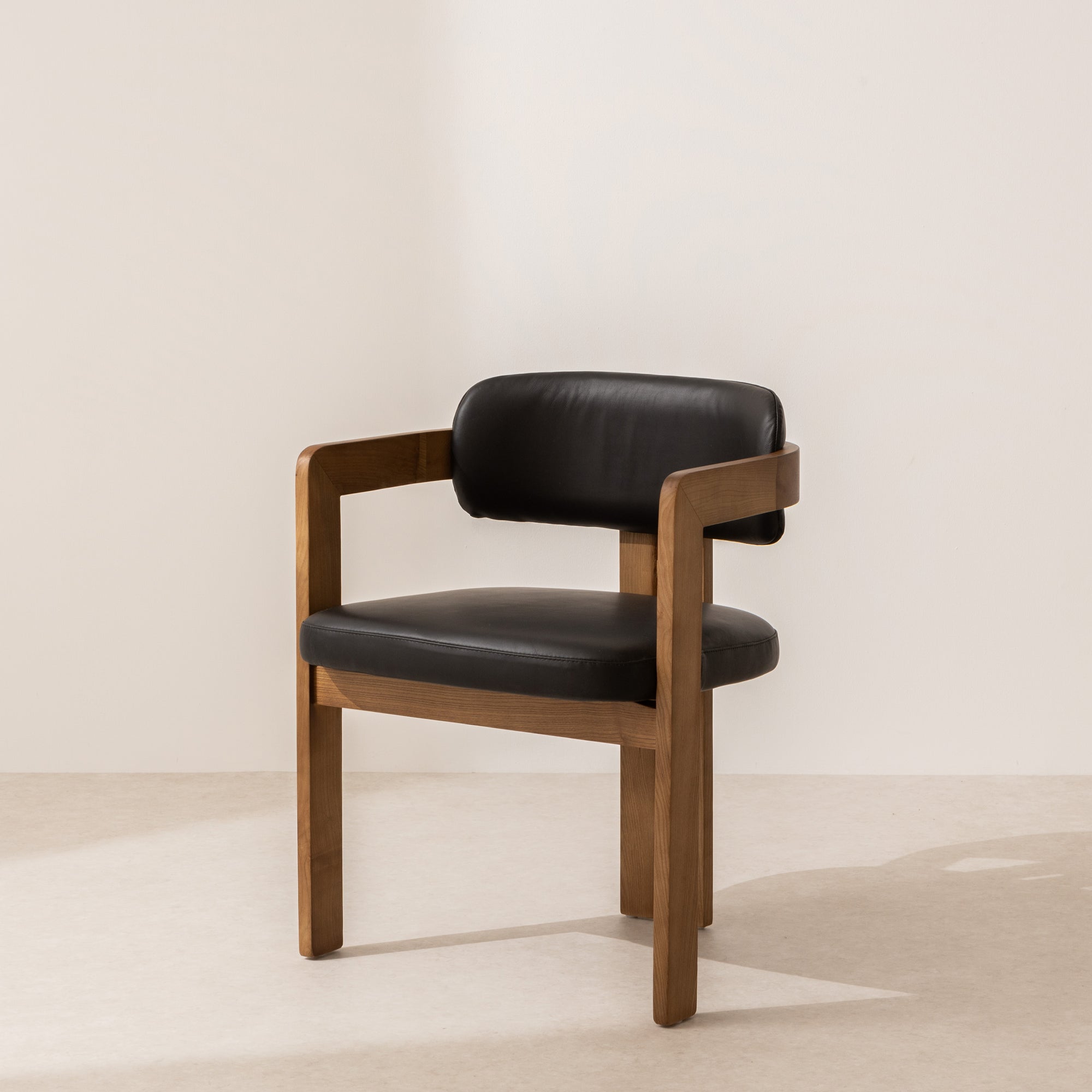 Curve Walnut Leather Dining Chair / カーブウォルナットレザーダイニングチェア - YOLO