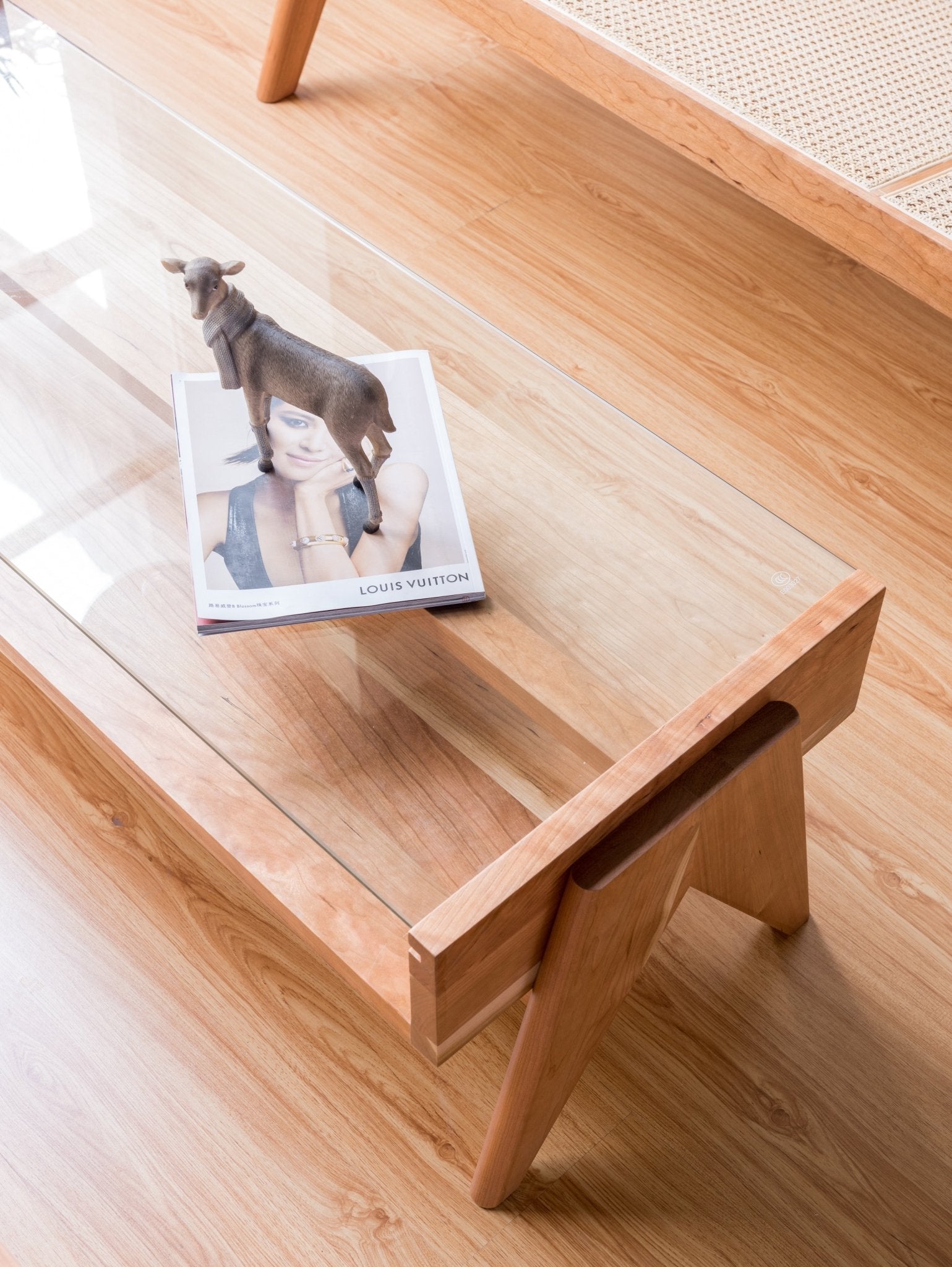 Vertical Coffee Table / バーチカルコーヒーテーブル - YOLO