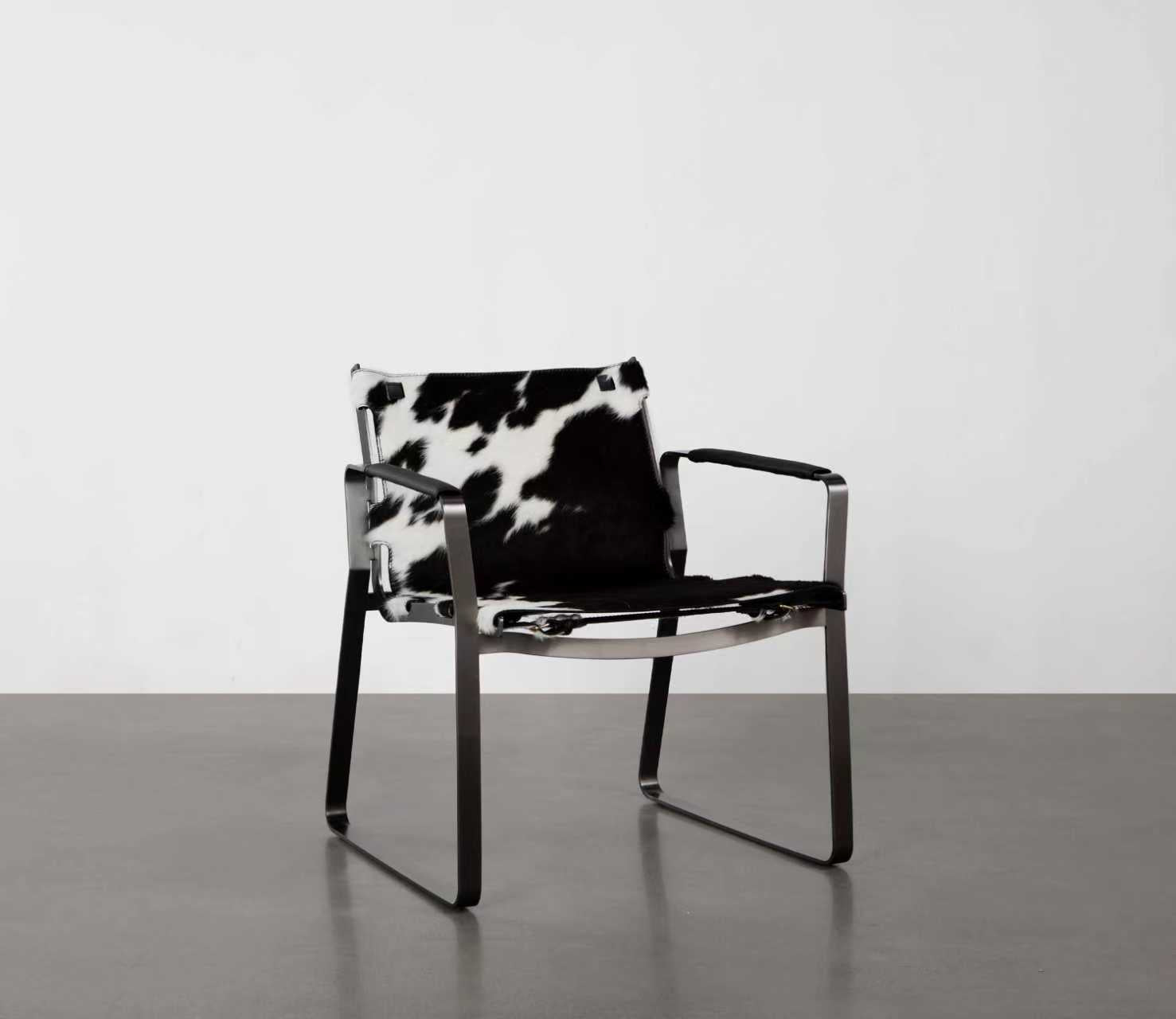 Monotone Cowhide Arm Chair / モノトーンカウハイド アームチェア