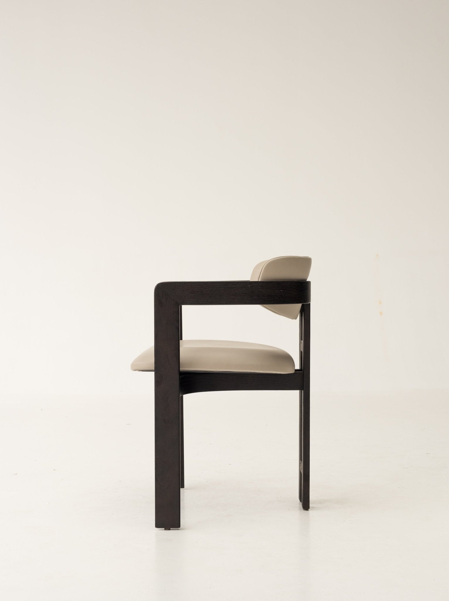 Curve Walnut Leather Dining Chair / カーブウォルナットレザー