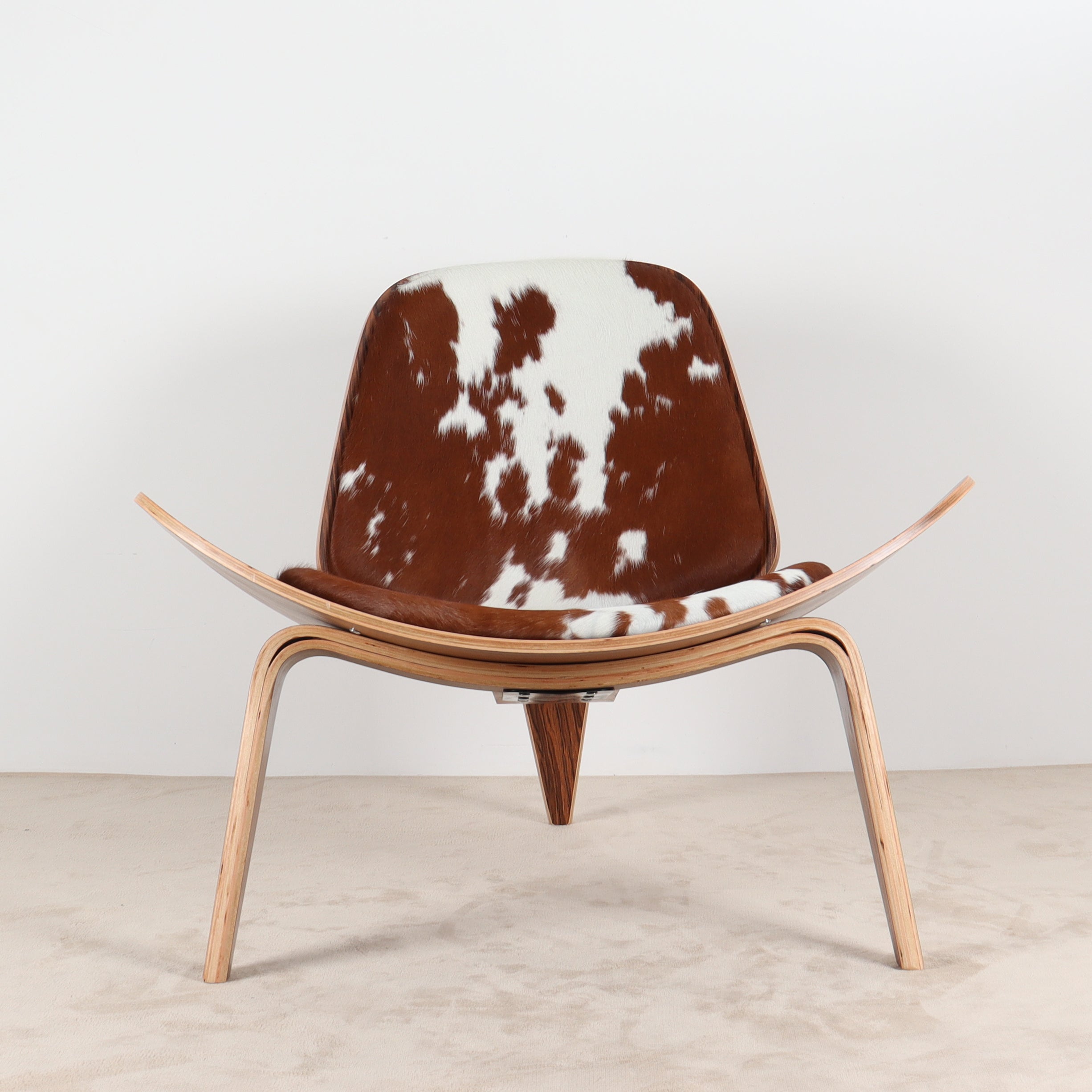 Cow Ark Lounge Chair / カウアークラウンジチェア